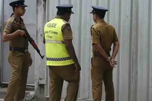 குடும்பத்தை அழித்த போதைப்பொருள் பாவனை ; மகனை வெட்டிக் கொன்ற தந்தை | Drug Abuse Father Hacks Son To Death குடும்பத்தை அழித்த போதைப்பொருள் பாவனை ; மகனை வெட்டிக் கொன்ற தந்தை | Drug Abuse Father Hacks Son To Death