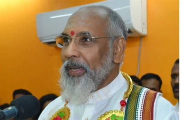 விக்னேஸ்வரனின் பொட்டு - தாடியால் வெடித்தது சர்ச்சை