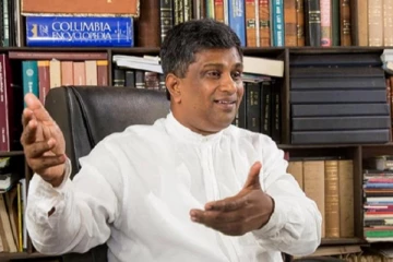 கட்சிக்குள் இருந்து புலம்புவதைவிட வெளியேறலாம்- ஆளும் பங்காளி கட்சிகள் தொடர்பில் அஜித் பி. பெரேரா!