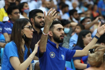 ’’என்னபா இது சோதனை ’’  மீண்டும் படுமோசமாக ஆடிய இந்தியா  : 8 விக்கெட் வித்தியாசத்தில் தோல்வி