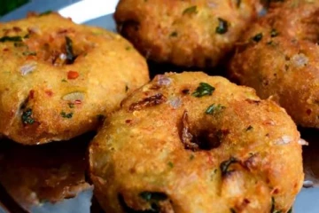 10 நிமிடத்திலேயே சுவையான மொறுமொறுப்பான மெதுவடை- ருசியாக செய்வது எப்படி?