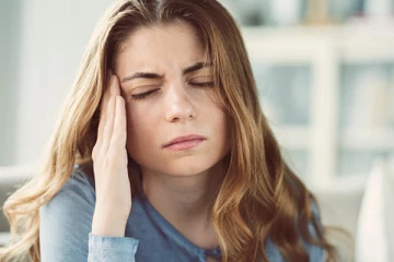 தாங்க முடியாத தலைவலியா? இருந்து உடனடி நிவாரணம் பெற இதை ஒரு கப் குடிங்க போதும்