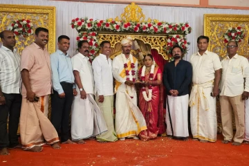யாழில் திருமண மேடையில் ஒன்று சேர்ந்த முக்கிய பிரபலங்கள்!