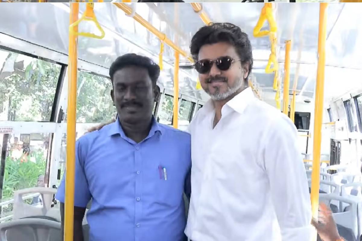 அரசு பேருந்தில் டிக்கெட் வாங்கி பயணம் செய்த முதல்வர் விஜய் | Cm Vijay Travels In 29A Mtc Govt Bus