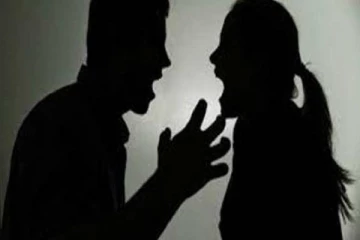 இளம் பெண்ணுடன் சண்டை ; நடுவீதியில் தீக்குளித்து உயிரை மாய்த்த இளைஞர்