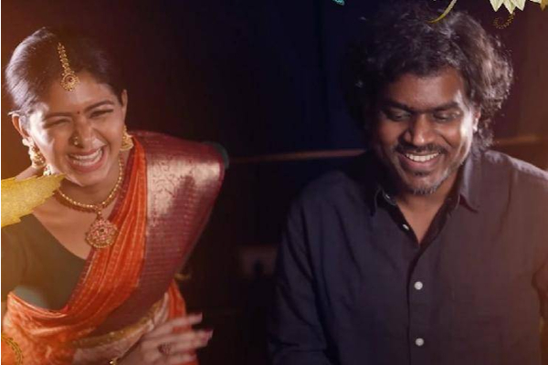 யுவனுடன் மேடையில் செம குத்தாட்டம் போட்ட அதிதி ஷங்கர்.. வீடியோ இதோ