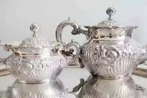 தங்கத்தின் விலை திடீர் சரிவு! வாங்குவதற்கு சரியான நேரம் இதுதானாம் | Today Gold Price June 01 2022 In Tamil