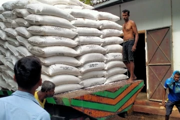 கிளிநொச்சி விவசாயிகளுக்கான யூரியா உரம் விநியோகிக்க நடவடிக்கை