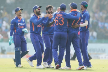 அதிரடி காட்டிய இந்தியா அணி....மிரண்டு போன நியூசிலாந்து - 8 விக்கெட் வித்தியாசத்தில் இந்தியா அபார வெற்றி