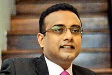 மனுஷ நாணயக்காரவிடம் ஒரு பில்லியன் கோருகிறது ஸ்ரீலங்கா டெலிகொம்