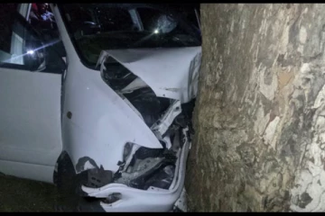 நடனக் குழு மாணவர்கள் சென்ற வாகனம் விபத்து; 11 பேர் காயம்