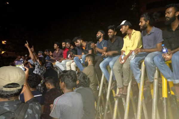 பொருளாதார கொலையாளிகளை பாதுகாக்கும் இடம் நாடாளுமன்றம்: அருட்தந்தை மா.சத்திவேல் | Parliament Place To Protect Economic Protest