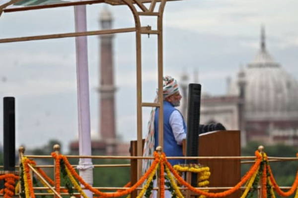 75ஆவது சுதந்திர தினத்தைக் கொண்டாடும் இந்தியா! | India Celebrates 75Th Independence Day