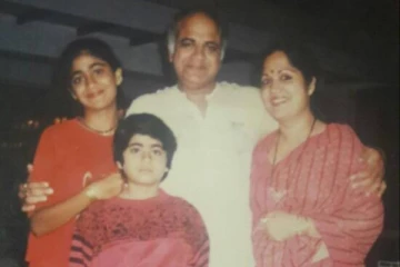 இந்த போட்டோவில் இருக்கும் விஜய் பட நடிகை யார் தெரியுமா?