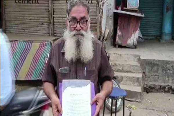 21 ஆண்டுகளாக தாடியை ஷேவ் செய்யாமல் இருந்த நபர் - இப்படி ஒரு காரணமா? | Chhattisgarh Man Shaves Beard After 21 Years