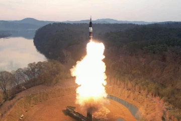 ஒலியை விட வேகமாக செல்லும் ஏவுகணையை சோதனையிட்ட வடகொரியா