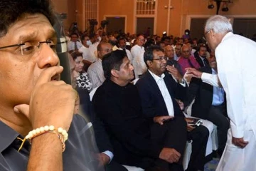 பிரதமர் பதவிக்காக மோதிக்கொள்ளும் சிரேஷ்ட அரசியல்வாதிகள்