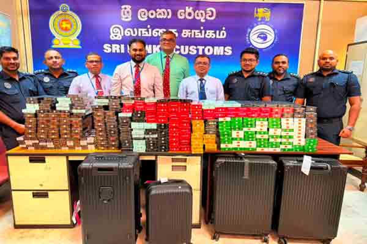 கட்டுநாயக்க விமான நிலையத்தில் நான்கு சீன வர்த்தகர்கள் கைது | Four Chinese Businessmen Arrested At Katunayake கட்டுநாயக்க விமான நிலையத்தில் நான்கு சீன வர்த்தகர்கள் கைது | Four Chinese Businessmen Arrested At Katunayake