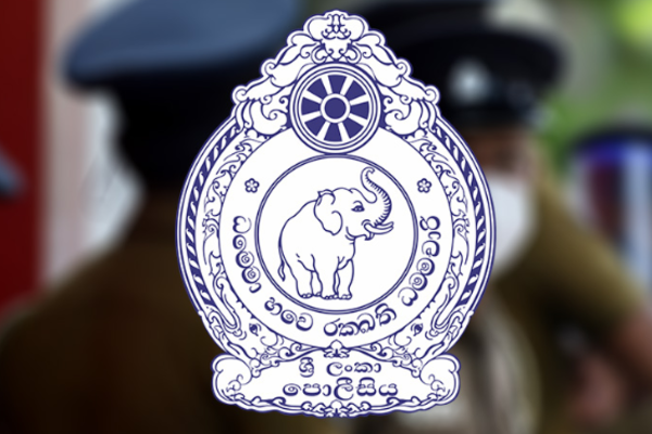 வெளிநாடு செல்லவிருந்த பெண்ணுக்கு பொலிஸ் சான்றிதழ் ; கான்ஸ்டபிள் செய்த வேலை | Nilaveli Police Constable Who Accepted A Bribe