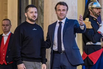 திடீரென பாரிஸ் வந்தடைந்த ஜெலென்ஸ்கி: நண்பர் மேக்ரானை அதற்காக சந்திப்பேன் என பதிவு