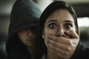 இலங்கை முடக்கப்பட்டுள்ள நிலையில் காதலியை கடத்த முயன்ற காதலனால் பரபரப்பு