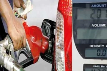 එළිපිටම සිදුවූ ඉන්ධන ජාවාරම  (VIDEO)