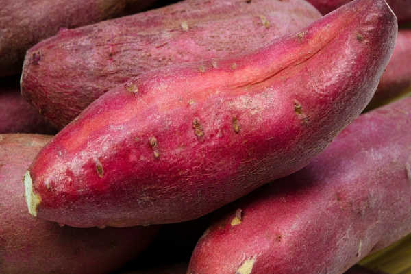 தோலுடன் இந்த பழங்களை சாப்பிட்டால் புற்றுநோய் அலண்டு ஓடிடும்! | Fruit Peels That Are Safe To Eat In Tamil