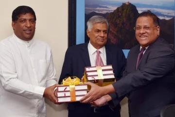 සිංගප්පුරුවේ සිට අර්ජුන මහේන්ද්‍රන්ගෙන් ලිපියක් - “හර්ජන් ඇලෙක්සැන්ඩර් ලෙස නම වෙනස් කළේ නැහැ ”