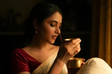 நடிகை பிரியங்கா மோகன் ஹோம்லி லுக் போட்டோஷூட்