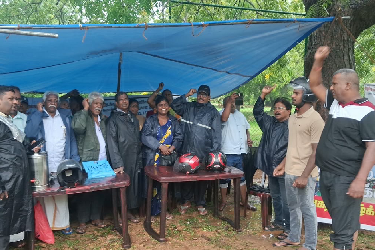 வலி. வடக்கு பகுதிகளில் காணி விடுவிப்புக்கோரி போராட்டம் | Jaffna Land Army Protest Mayility வலி. வடக்கு பகுதிகளில் காணி விடுவிப்புக்கோரி போராட்டம் | Jaffna Land Army Protest Mayility