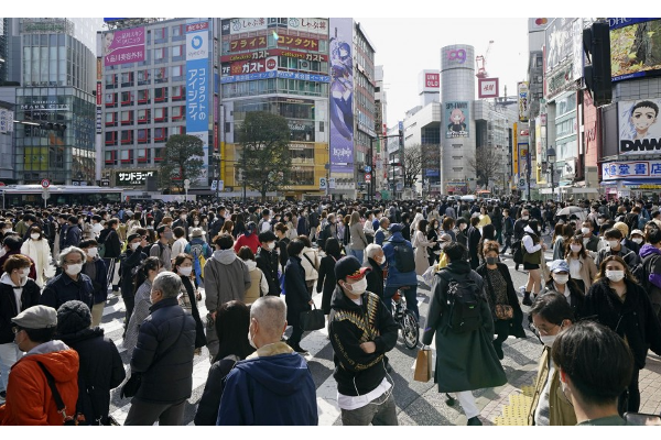 குழந்தைப் பெற்றுக்கொண்டால் கூடுதலாக 42 ஆயிரம் - அரசு அதிரடி! | Birth Rate Japan Planning To Pay Extra To People