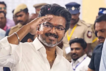 நடிகராக ரூ. 275 கோடி சம்பளம் வாங்கிய விஜய்!! இனி எவ்வளவு சம்பளம் தெரியுமா?