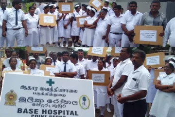 யாழில் வைத்தியசாலைக்குள் நுழைந்து தாக்குதல்: ஊழியர்கள் போராட்டம்