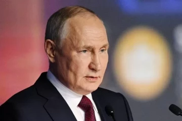 உக்ரைன் போர்: அணு ஆயுதங்கள் பெலாரஸில் நிறுத்திய ரஷ்யா - புடின் உறுதி