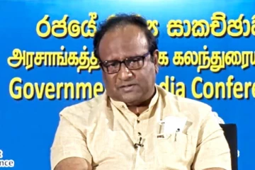 இந்திய தூதுவருடன் முக்கிய பேச்சில் ஈடுபட்டுள்ள சரத்வீரசேகர