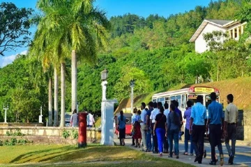 மாணவர்களை தவறாக வழிநடத்ததும் அரசியல் குழுக்கள்-பேராசிரியர் டெரன்ஸ் மதுஜித்