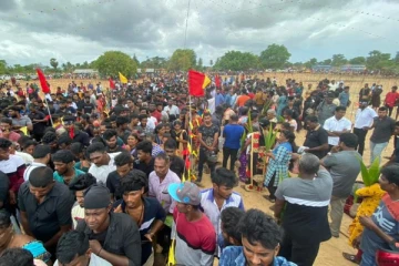 கண்கலங்க வைக்கும் முள்ளிவாய்க்கால் நினைவுதின படங்கள் (Photos)