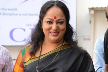 365 நாளும் 365 புதிய புடவைகளை கட்டும் பிரபல சீரியல் நடிகை- யாரு தெரியுமா?