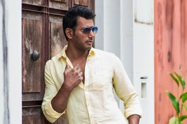 முதலில் அவர் திருமணம் நடக்கட்டும்.. அதே நாளில் நான் திருமணம் செய்கிறேன்: விஷால் | Vishal On Marriage Let Prabhas Marry First