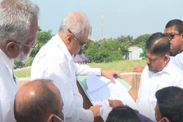 மன்னாருக்கு திடீர் விஜயம் மேற்கொண்ட ஜனாதிபதி ரணில்! | President Ranil Made A Surprise Visit To Mannar