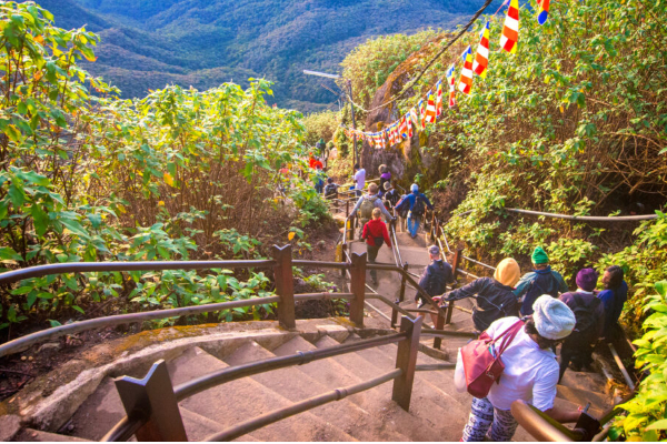 சிவனொளிபாதமலை செல்வோருக்கு வெளியான மகிழ்ச்சித் தகவல் | Good News For Selvoras About Sivanolipathamalai