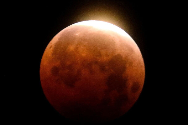 நவம்பர் 8 சந்திர கிரகணம்; இலங்கையிலும் காணலாம் | November 8 Lunar Eclipse