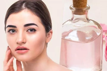 பளபளப்பான சருமம் வேண்டுமா? அப்பே பன்னீரை இப்படி பயன்படுத்துங்க!