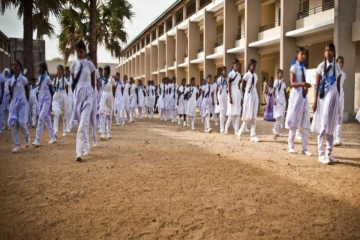 2 இலட்சத்திற்கும் மேற்பட்ட மாணவர்கள் தொடர்பில் பிரதமர் வெளியிட்ட அதிர்ச்சி தகவல்