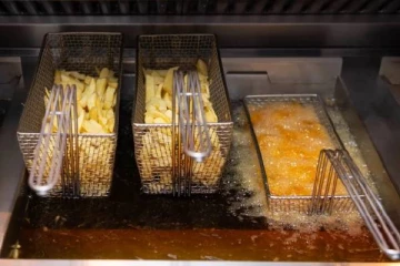 பிரித்தானியாவில் fish and chip பிரியர்களுக்கு பேரிடி: வரலாற்றில் முதன்முறையாக ஏற்பட்ட சிக்கல்