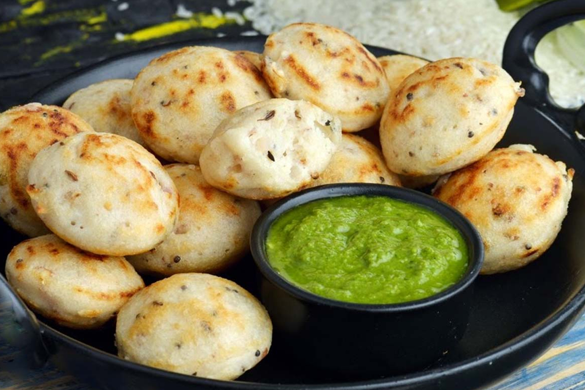 வெள்ளை பனியாரம், கார சட்னி! அட்டகாசமான சுவையில் செய்வது எப்படி? | How To Prepare White Kuli Paniyaram And Chutney