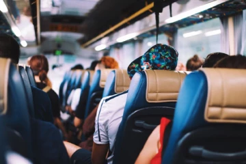 பேருந்து ஒன்றை வழிமறித்து பயணி ஒருவரை கடத்திய கும்பல்