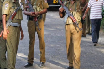 சூட்சகமான முறையில் விற்பனை... மர்ம பொருட்களுடன் சிக்கிய இரு சந்தேக நபர்கள்!