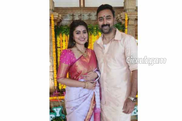 என் முன்பே இப்படியா? மனைவி சினேகாவிடம் செய்தியாளர்கள் கேட்ட கேள்விக்கு பிரசன்னாவின் செயல்! | Actress Sneha Open Talk About Her Beauty என் முன்பே இப்படியா? மனைவி சினேகாவிடம் செய்தியாளர்கள் கேட்ட கேள்விக்கு பிரசன்னாவின் செயல்! | Actress Sneha Open Talk About Her Beauty