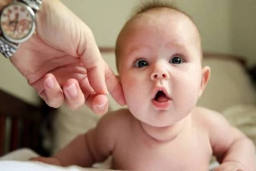 பெண்கள் குழந்தை பெற்றுக்கொள்ள சரியான வயது என்ன?